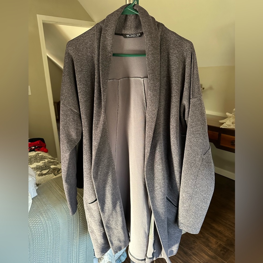 Arc’Teryx Casual Laina Cardigan, charcoal gray, women’s XL. New with tags.